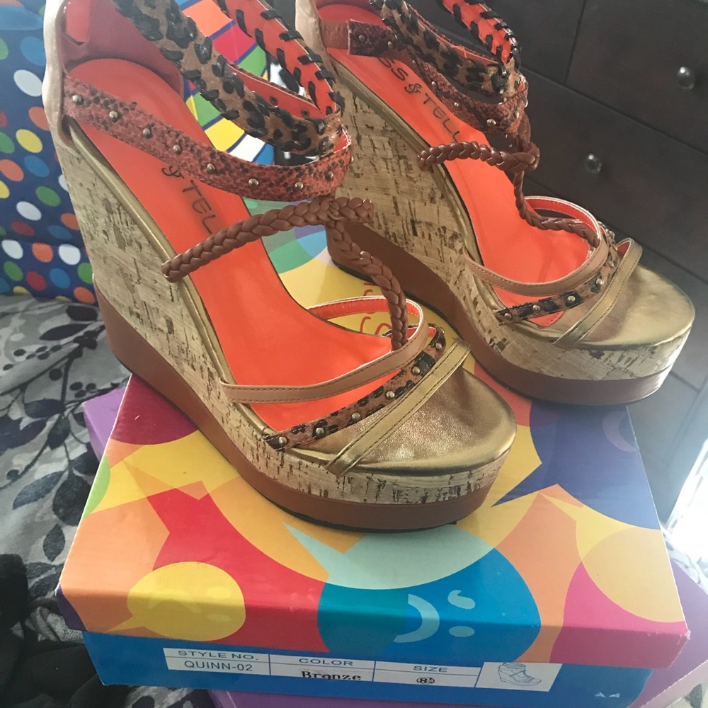 Wedge heels